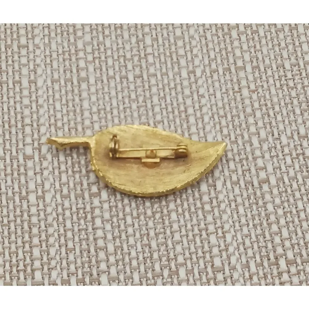 Textured Gold Tone Leaf Brooch Pin